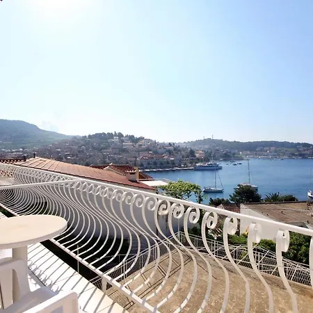 By The Sea Hvar - 591 Apartment *